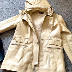 Nice winter coat. Like new